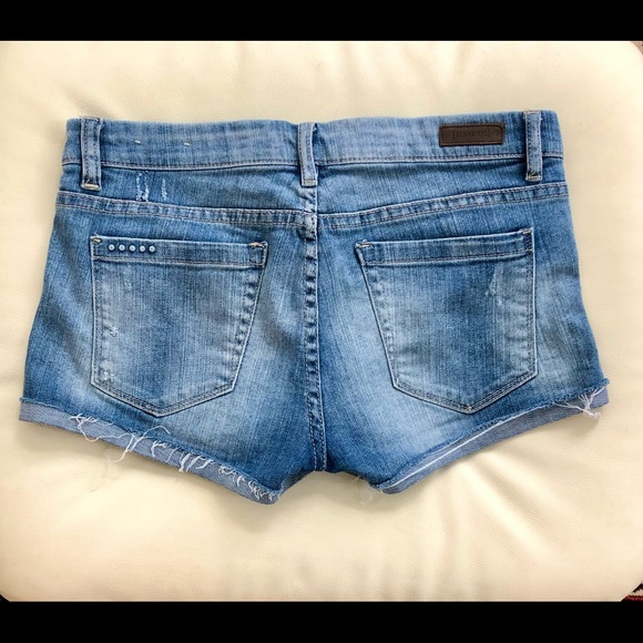 Blank NYC Low Rise Jean Shorts - Picture 2 of 6